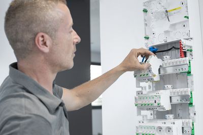 Interrupteur différentiel embrochable 40A 30mA type AC - Resi9 XE SCHNEIDER ELECTRIC