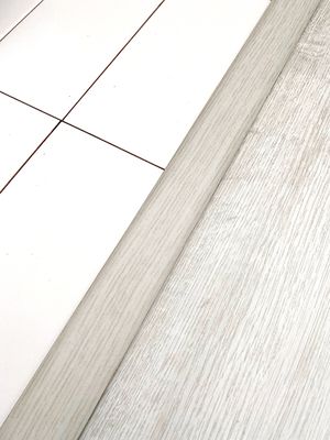 Barre de seuil universelle coloris Taiga 3,7 x 83 cm GERFLOR