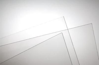 Panneau de verre synthétique lisse transparent 2 mm 50 x 25 cm