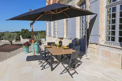 Parasol déporté 3 x 3 m inclinable et orientable mât en aluminium effet bois ht PROLOISIRS