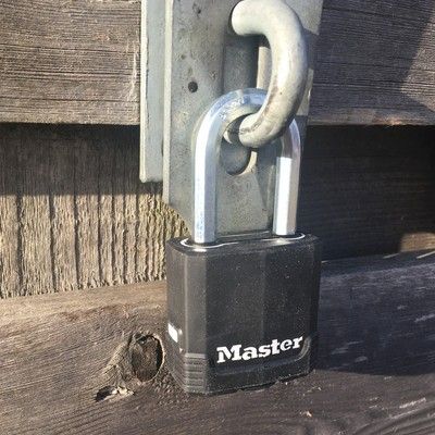 Cadenas à clés largeur 49 mm en plastique Excell® haute sécurité MASTER LOCK