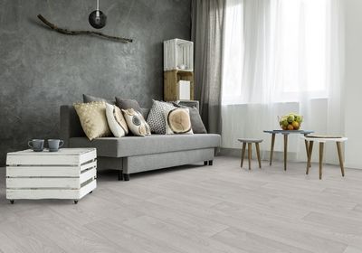 Sol vinyle décor chêne blanc Grain Newport White rouleau largeur 4m vendu au m² 23/31 GERFLOR