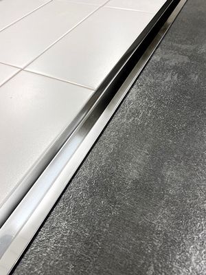 Barre de seuil multiniveau adhésif inox 3 x 83 cm GERFLOR