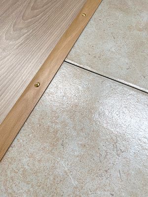 Barre de seuil plat à visser hêtre rustique 3 x 83 cm GERFLOR