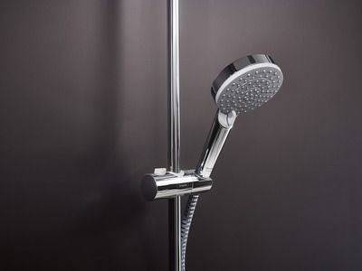 Colonne de douche ronde avec mitigeur thermostatique chromée Vernis Blend 200 HANSGROHE