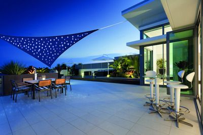 Voile d'ombrage triangulaire + led bleu nuit 360 cm MOREL