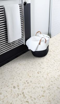 Sol vinyle décor terrazzo beige Chaliki Natural 4,5x490x980mm 23/33 GERLFOR