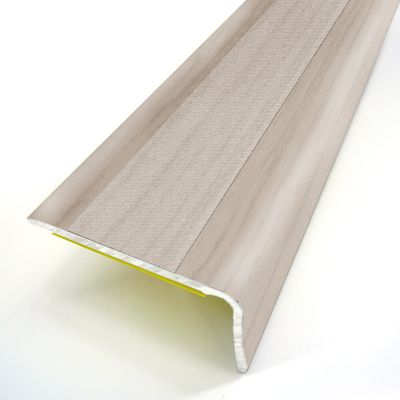 Nez de marche adhésif décor bouleau blanc ép. 36 mm long. 95 cm GERFLOR